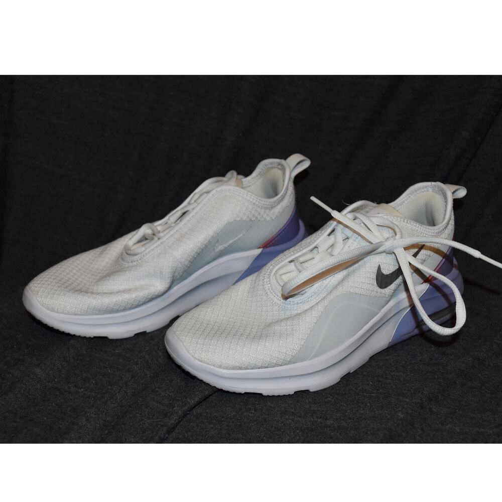 Nike Women's 5.5 Air Max Motion 2 Sneakers Running Shoe Lace-Ups White Blue